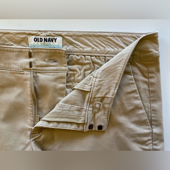 Old Navy Khaki Shorts, size: 6 - Picture 6 of 8